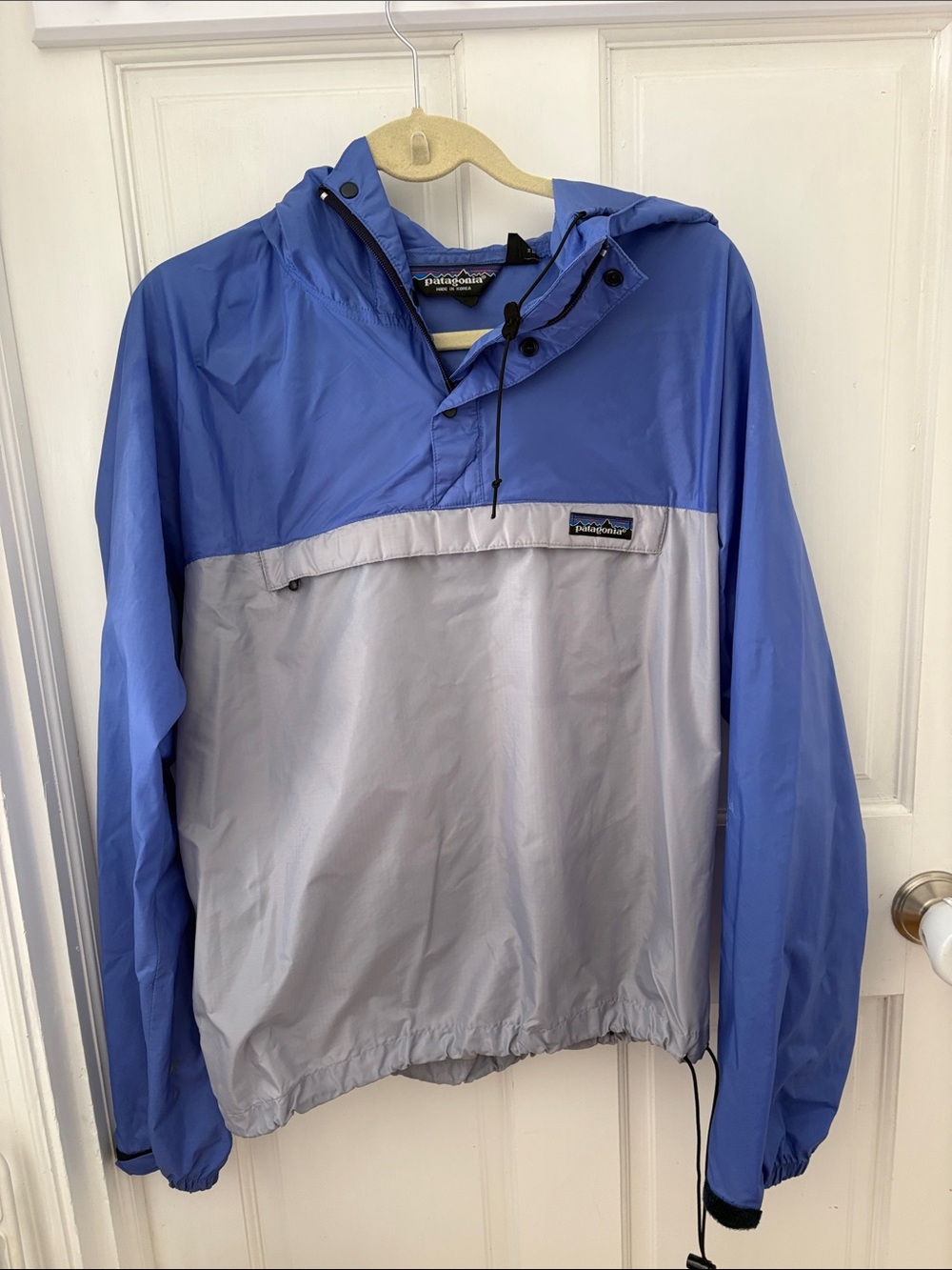 Patagonia Blue and Light Gray Hooded Pullover Windbreaker